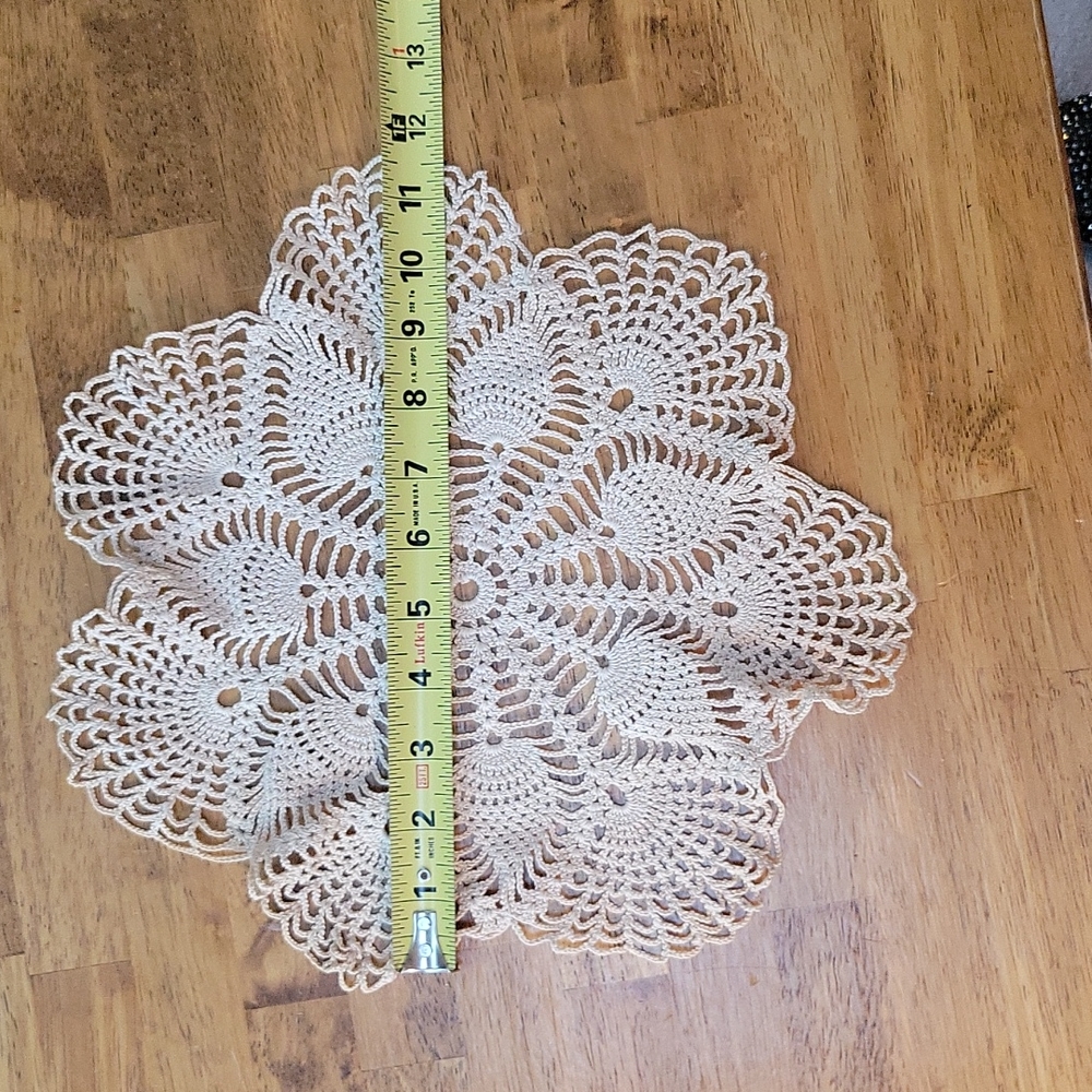 Set of 5 Hand Crocheted Doilies - Picture 5 of 7